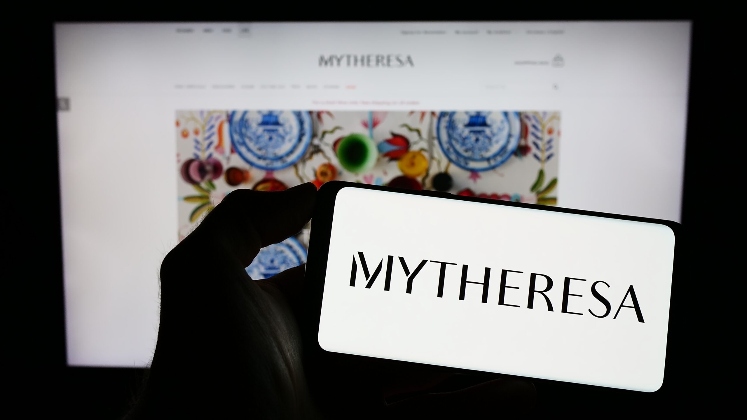 Perché Richemont ha venduto Yoox Net-A-Porter alla tedesca Mytheresa