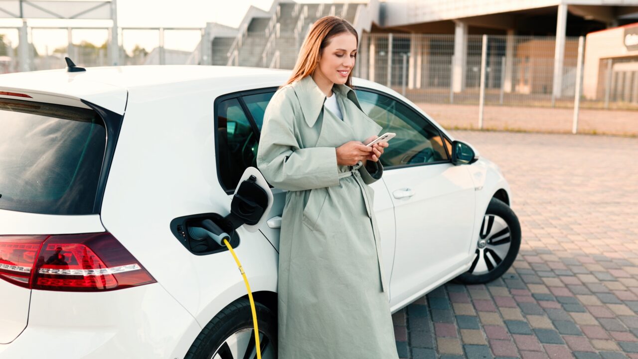 Atlante e Telepass: ora è più semplice trovare la ricarica per l'auto elettrica