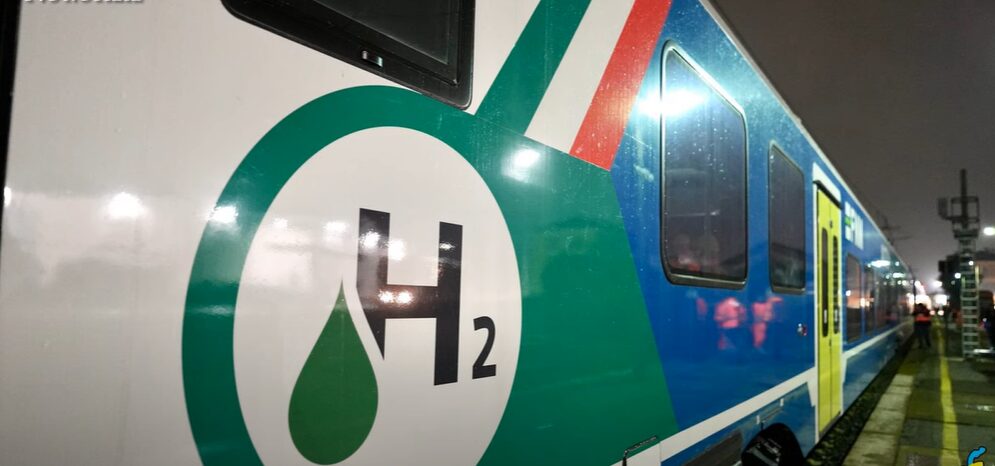 Treno a idrogeno: come funziona il primo in Italia, quali costi, quanto è sostenibile